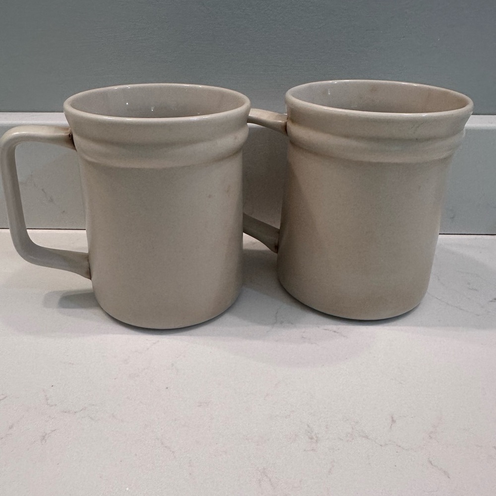 Harley-Davidson Cream and Brown Ceramic Mugs - Picture 2 of 6